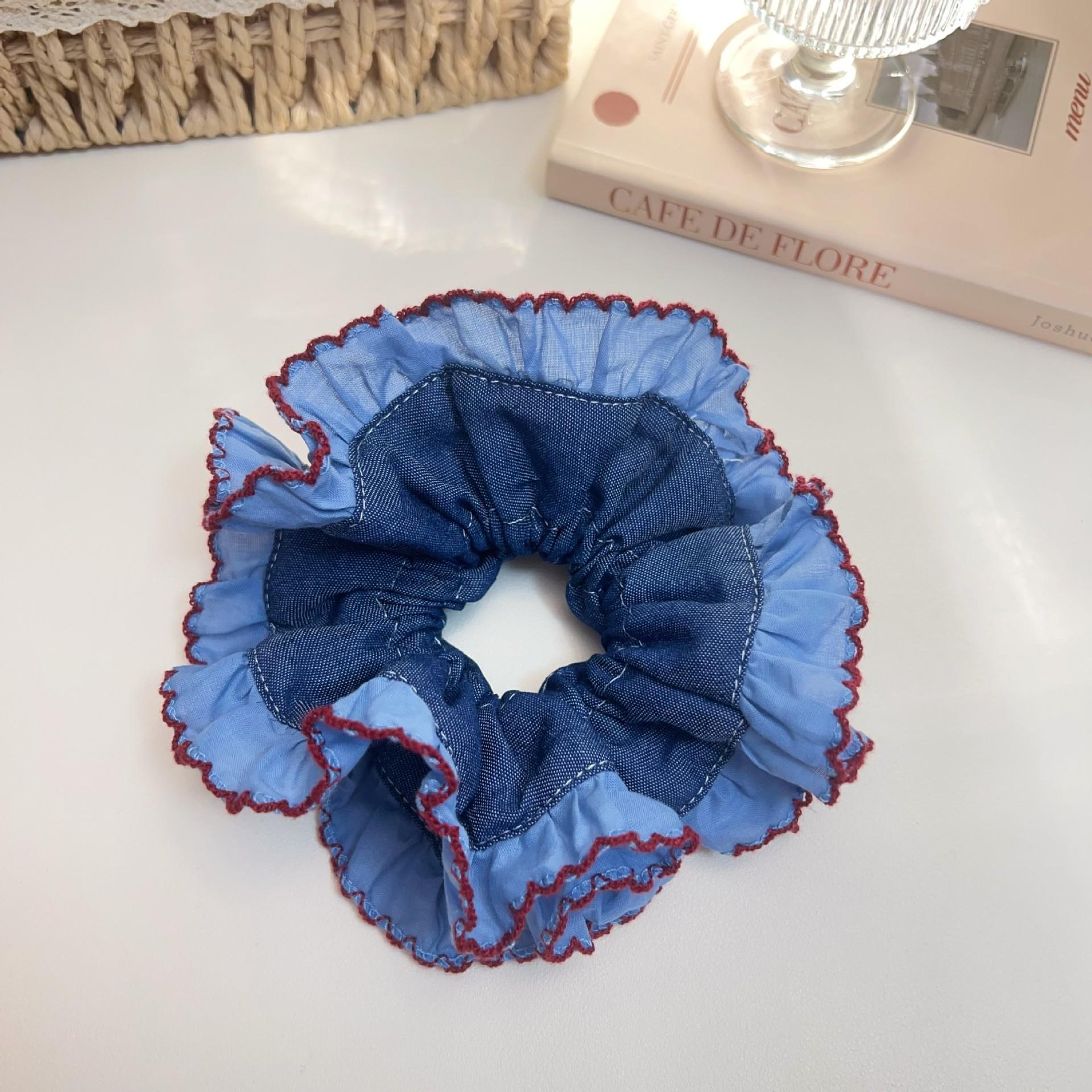 1PC Blue Color Block Retro Large Intestine Headband for Woman and Girls Red Edged Denim Fabric Double Layered Headband Hair Ties
1PC Blue Color Block Retro Large Intestine Headband for Woman and Girls Red Edged Denim Fabric Double Layered Headband Hair Ties