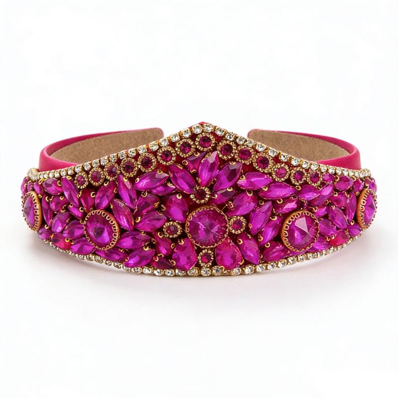 2026 Retro Full Diamond Wide Edge Headband Women s High Cranial Top Rhinestone Headgear European and American Fashion Pressure Hair Card розы красного
2026 Retro Full Diamond Wide Edge Headband Women s High Cranial Top Rhinestone Headgear European and American Fashion Pressure Hair Card розы красного