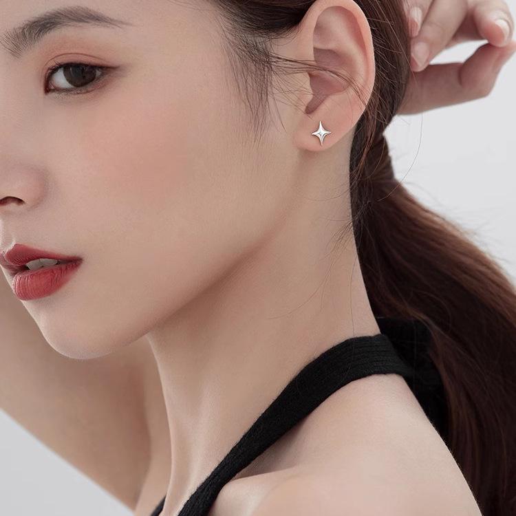 S925 Sterling Silver Four-Pointed Star Stud Earrings for Women - New Summer Niche Style. 925 Sterling Silver
S925 Sterling Silver Four-Pointed Star Stud Earrings for Women - New Summer Niche Style. 925 Sterling Silver