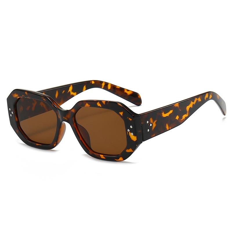 Retro Square Sunglasses Women Vintage Rivet UV400 Protection Classic Designer Brand Female De Sol as picture
Retro Square Sunglasses Women Vintage Rivet UV400 Protection Classic Designer Brand Female De Sol as picture