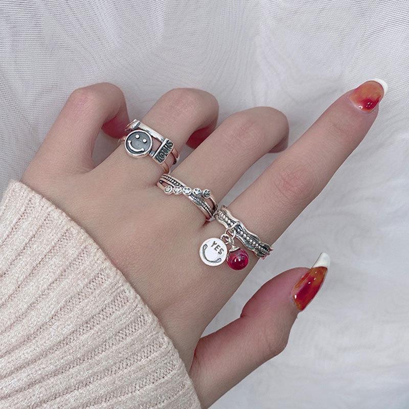 S925 Sterling Silver Smiley Ring for Women – Trendy, Simple & Vintage Thai Style Jewelry Adjustable
S925 Sterling Silver Smiley Ring for Women – Trendy, Simple & Vintage Thai Style Jewelry Adjustable