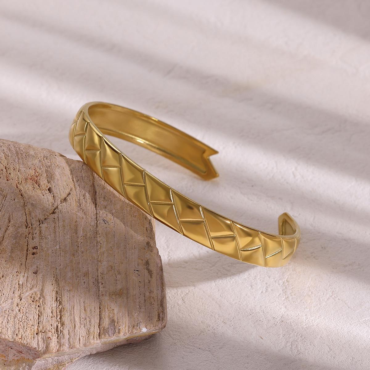 Tiny Cherry Blossom Flowers Gold Color Cuff Bangles For Women Romantic Stainless Steel Geometric Bracelet Jewelry Christmas Gift Adjustable
Tiny Cherry Blossom Flowers Gold Color Cuff Bangles For Women Romantic Stainless Steel Geometric Bracelet Jewelry Christmas Gift Adjustable