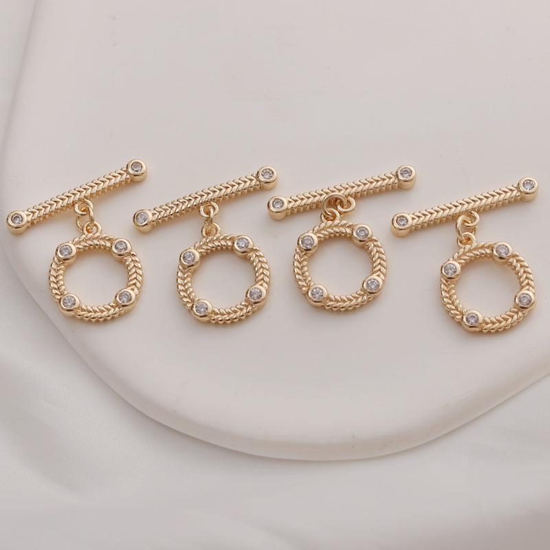 Медный соединитель для ожерелья/браслета с позолотой 14K и инкрустацией цирконами, застежка OT, для изготовления украшений своими руками.
Медный соединитель для ожерелья/браслета с позолотой 14K и инкрустацией цирконами, застежка OT, для изготовления украшений своими руками.