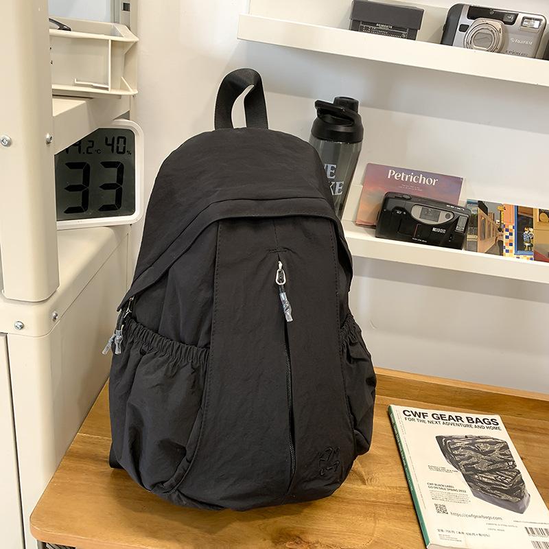 Japanese casual art canvas backpack ins simple fold wash water women s schoolbag Internet celebrity fashion nylon backpack чорний
Japanese casual art canvas backpack ins simple fold wash water women s schoolbag Internet celebrity fashion nylon backpack чорний
