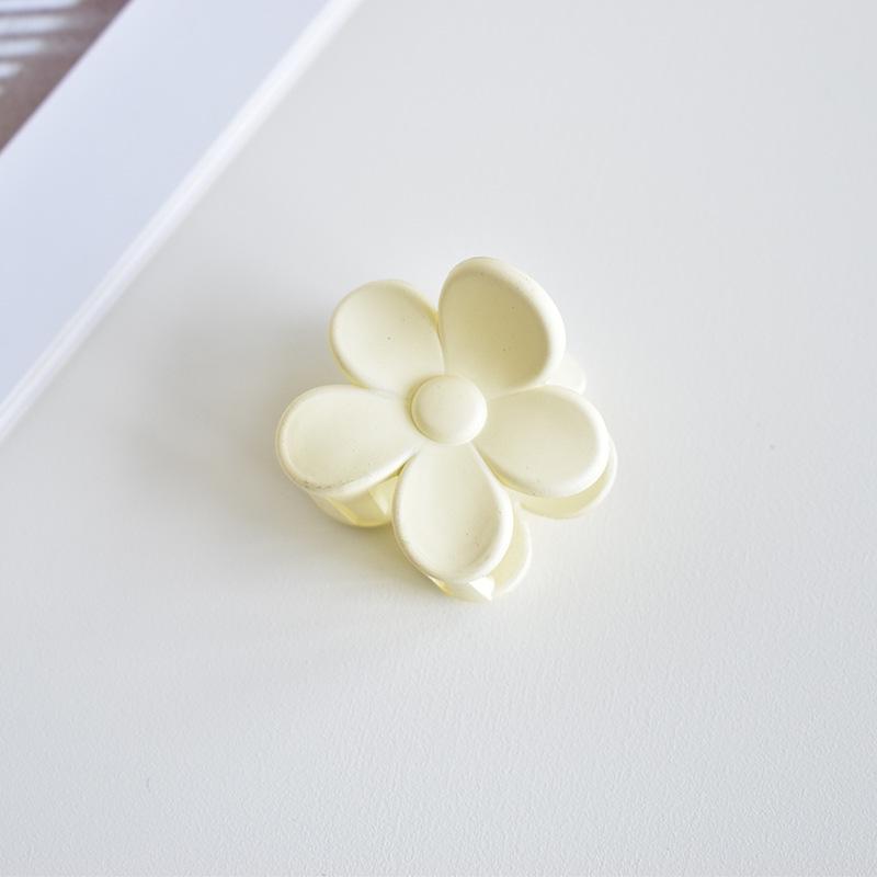 Популярная заколка-краб для волос с матовым цветком 4 см: Элегантный женский аксессуар для хвостиков и высоких причесок
Популярная заколка-краб для волос с матовым цветком 4 см: Элегантный женский аксессуар для хвостиков и высоких причесок