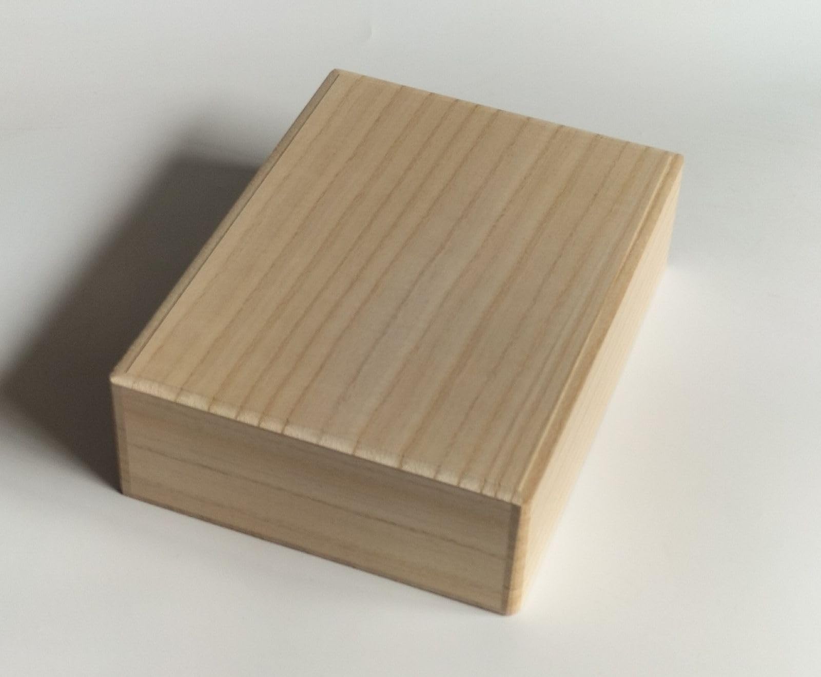 Urakami Kiri Crafts, Paulownia Wood Box, A5 size, deep opening, Made in Japan, 235 x 173 x 65 mm
Urakami Kiri Crafts, Paulownia Wood Box, A5 size, deep opening, Made in Japan, 235 x 173 x 65 mm