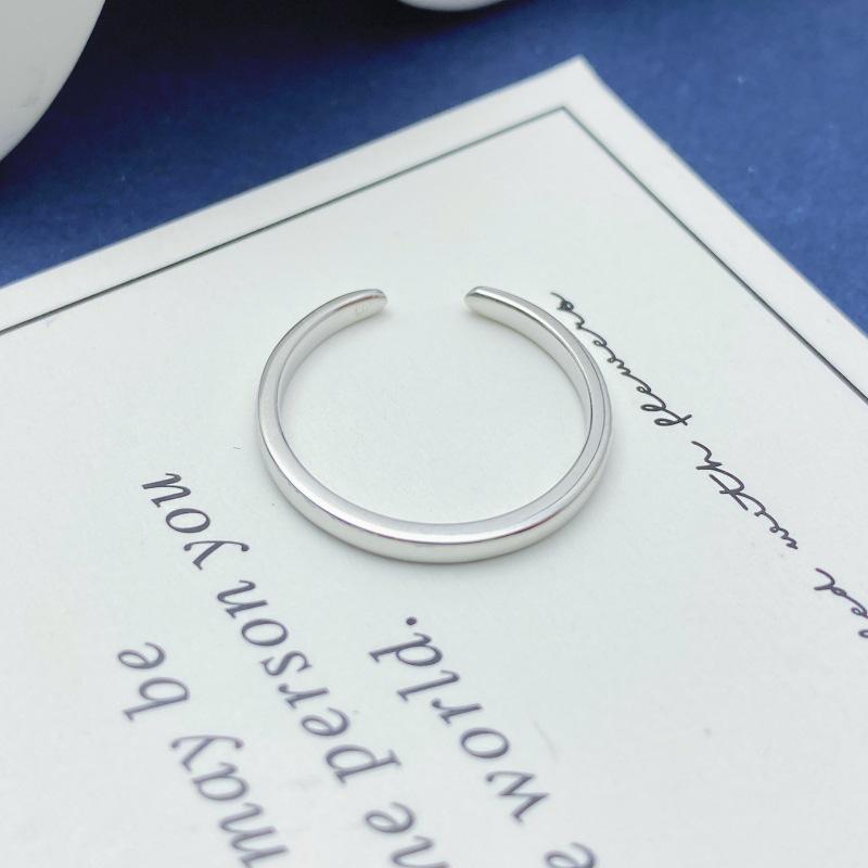 S925 Sterling Silver Adjustable Band Ring for Women – Minimalist, Versatile, and Luxurious Design Open and Adjustable
S925 Sterling Silver Adjustable Band Ring for Women – Minimalist, Versatile, and Luxurious Design Open and Adjustable