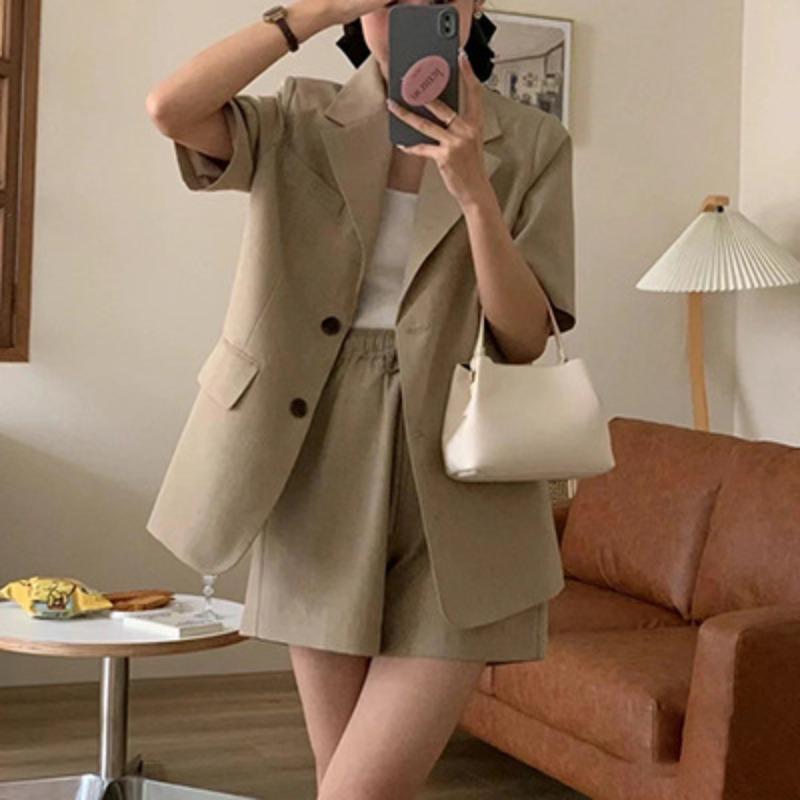 Summer new crossbody bucket bag mini handbag niche strawberry powder Korean temperament high-end small bag слонова кістка
Summer new crossbody bucket bag mini handbag niche strawberry powder Korean temperament high-end small bag слонова кістка