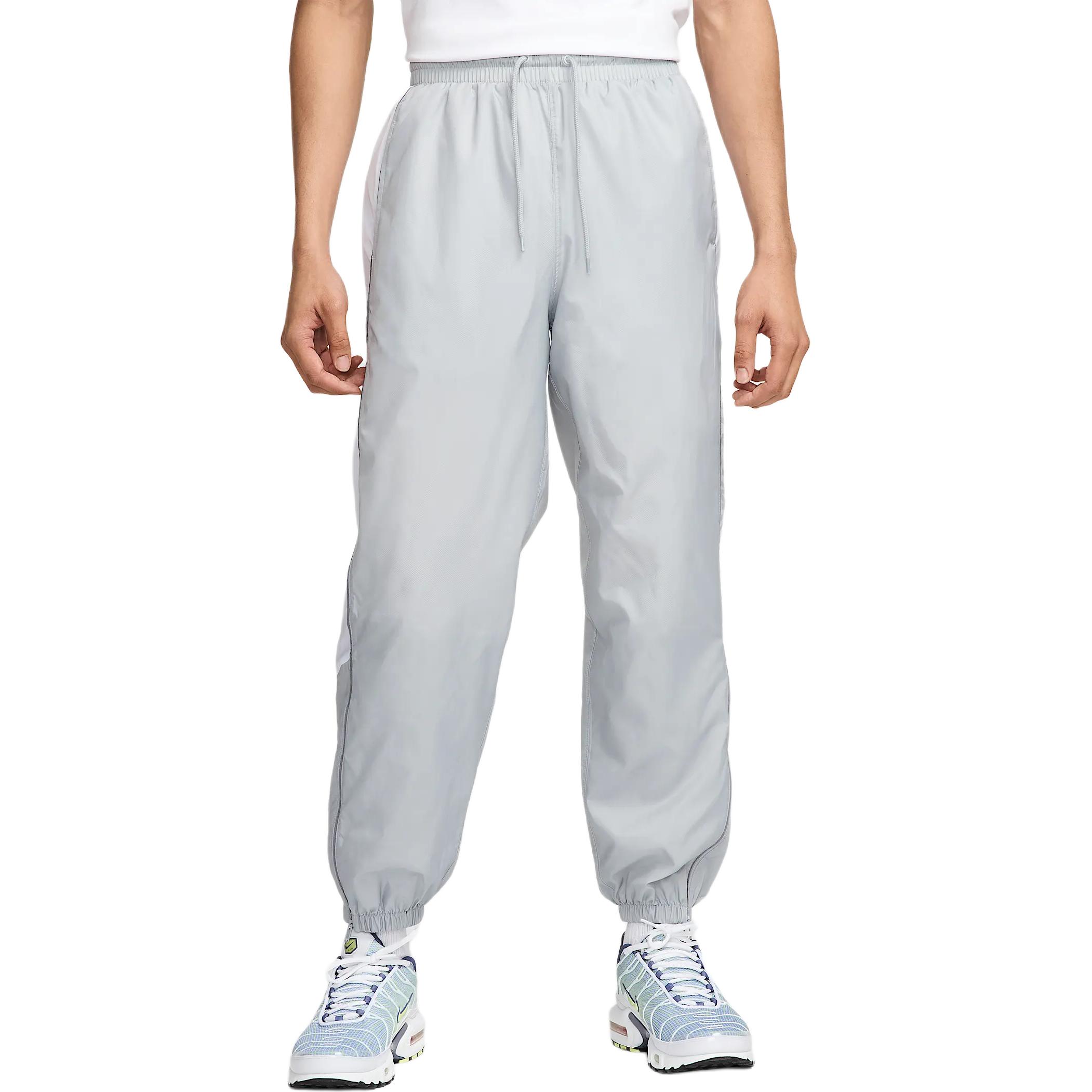 Nike Брюки кэжуал мужские свободного кроя на кулиске с вышитым логотипом светло-серые HJ2245-077 XL
Nike Брюки кэжуал мужские свободного кроя на кулиске с вышитым логотипом светло-серые HJ2245-077 XL