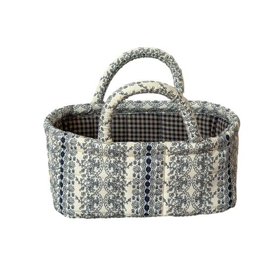 Quilted Handbag with Built-in Handle Vine Pattern Compact Size Foldable Plant Pot Organizer Cosmetics Car Office Supplies Craft Tool D
Quilted Handbag with Built-in Handle Vine Pattern Compact Size Foldable Plant Pot Organizer Cosmetics Car Office Supplies Craft Tool D