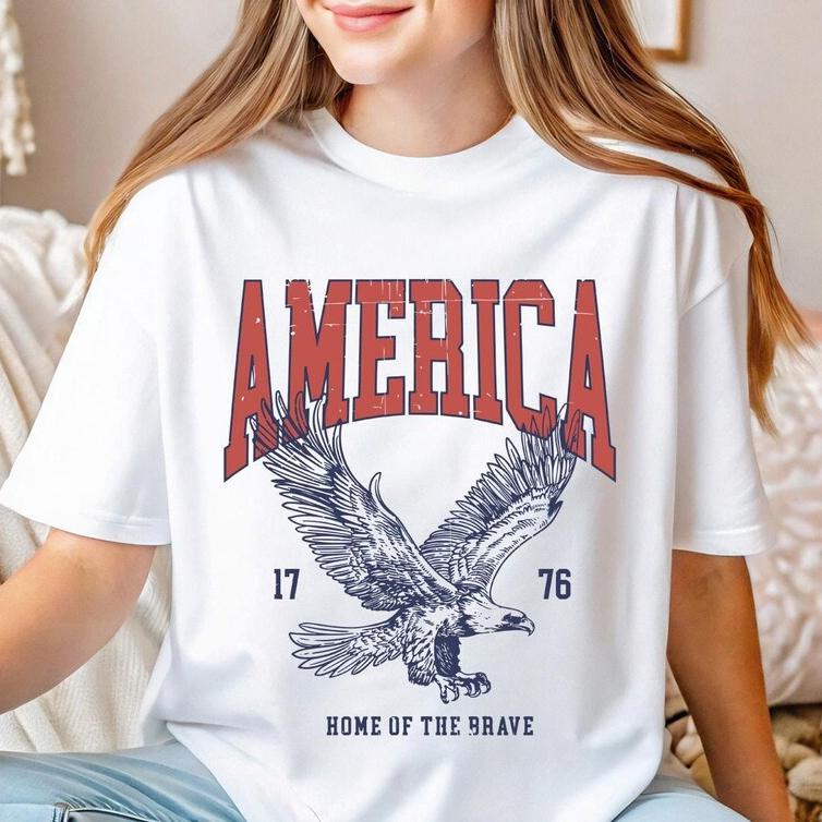 Vintage America Land of the Free TShirt Patriotic Eagle and Flag Graphic Tee Aesthetic 1776 Retro Style White Top for Her 4XL
Vintage America Land of the Free TShirt Patriotic Eagle and Flag Graphic Tee Aesthetic 1776 Retro Style White Top for Her 4XL