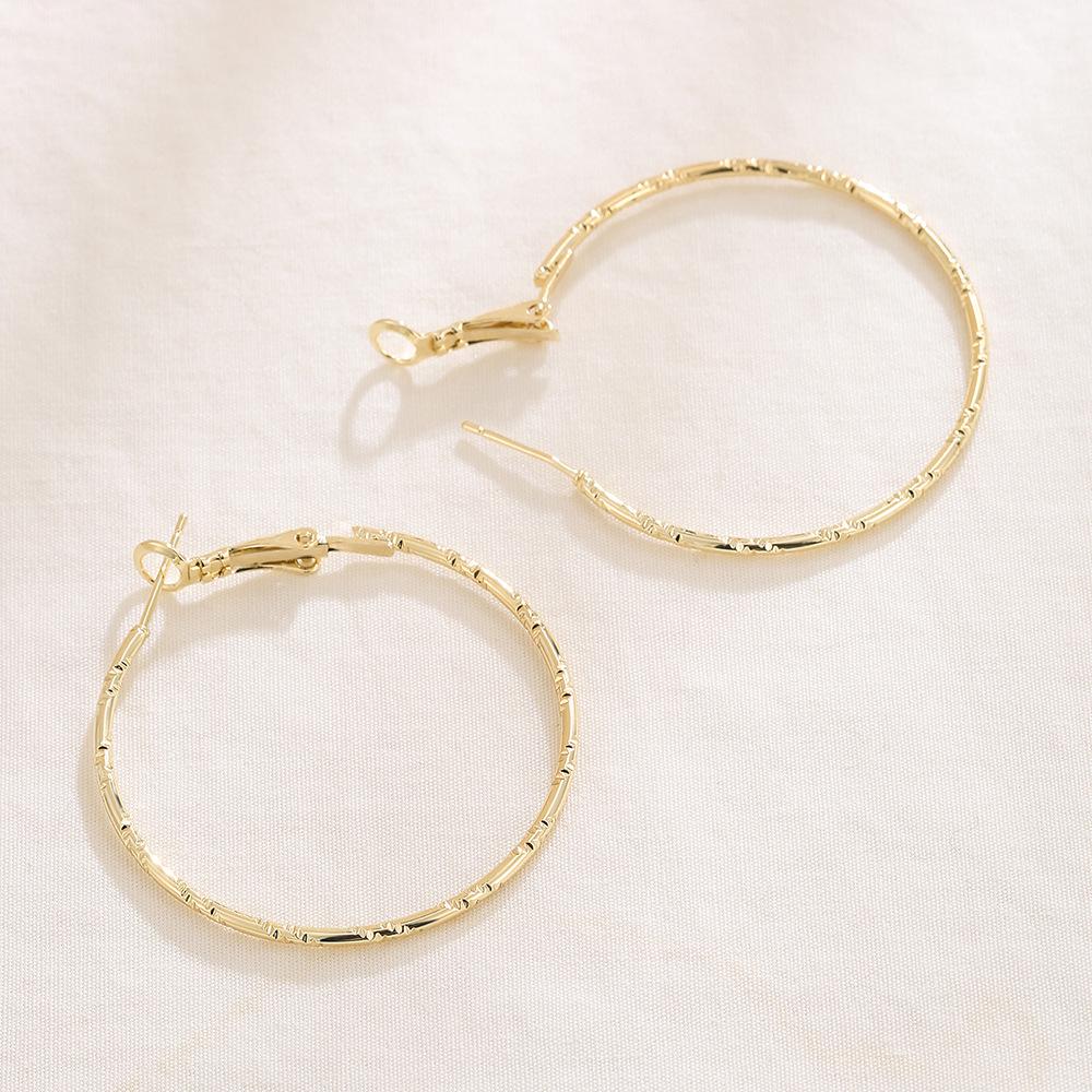 925 Silver Engraved Thin Hoop Earrings for Women - Exaggerated European & American Style
925 Silver Engraved Thin Hoop Earrings for Women - Exaggerated European & American Style