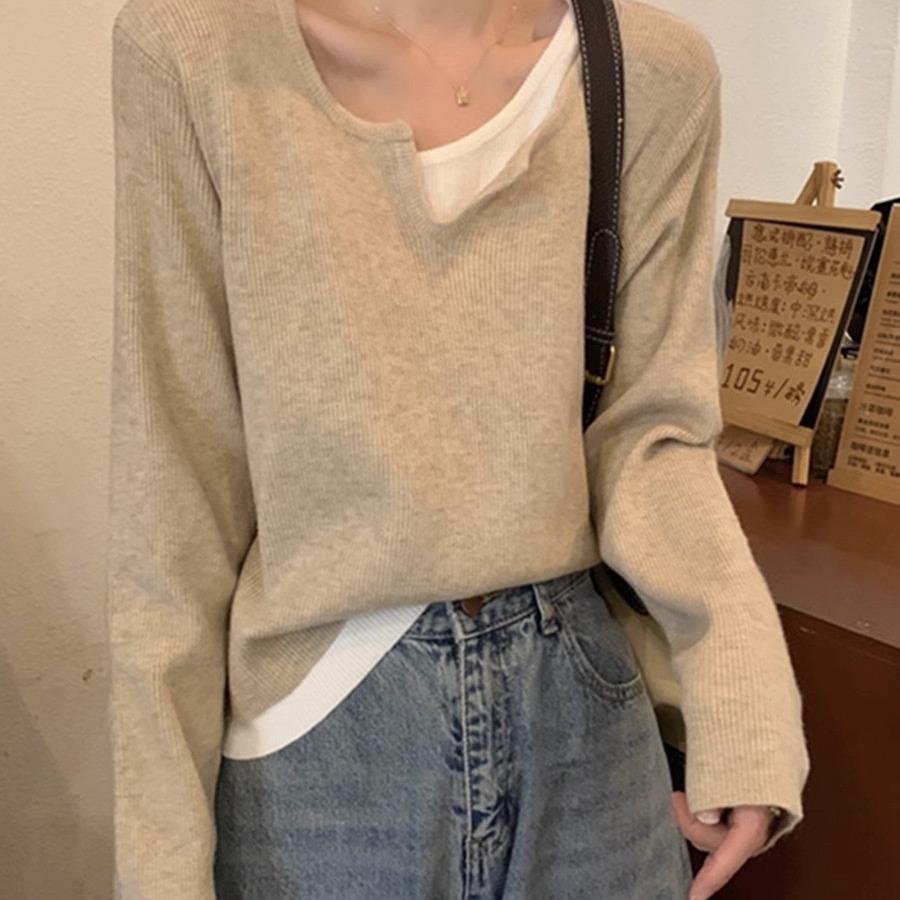 Women s French-Style Knit Sweater: Chic, Soft, Two-Piece Look with Revealing Collarbone for Spring, Autumn, and Winter. One Size
Women s French-Style Knit Sweater: Chic, Soft, Two-Piece Look with Revealing Collarbone for Spring, Autumn, and Winter. One Size