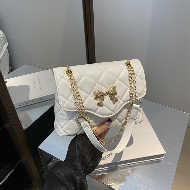 Versatile Soft Pu Square Crossbody Bag For Women Features Unique Design Suitable For Street Fashion білий
Versatile Soft Pu Square Crossbody Bag For Women Features Unique Design Suitable For Street Fashion білий