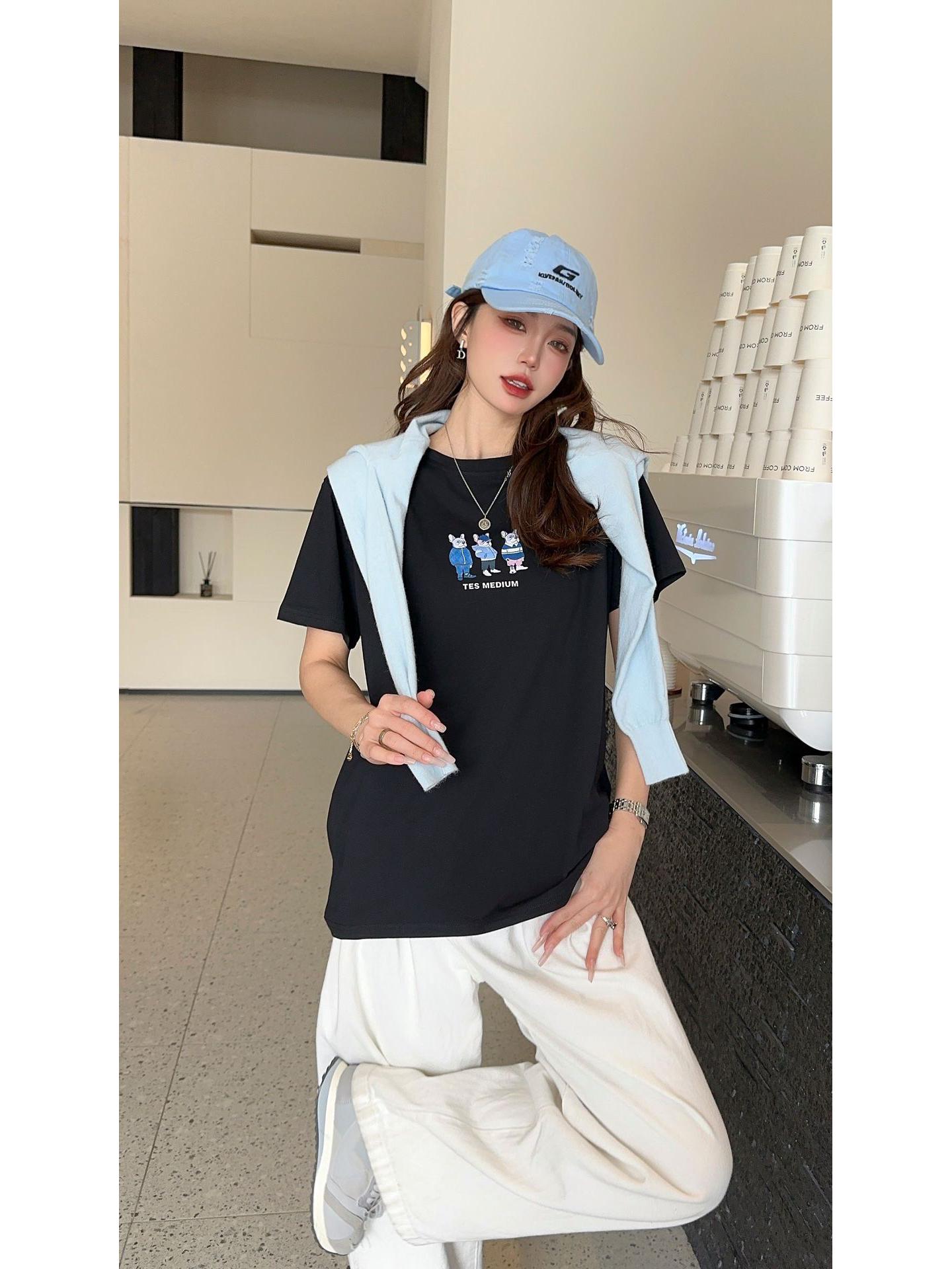 Women s 2025 Summer Cartoon Print Round Neck Short Sleeve T-shirt - Loose, Slimming, Versatile Pure Cotton One Size (suitable for 90-150 jin)
Women s 2025 Summer Cartoon Print Round Neck Short Sleeve T-shirt - Loose, Slimming, Versatile Pure Cotton One Size (suitable for 90-150 jin)