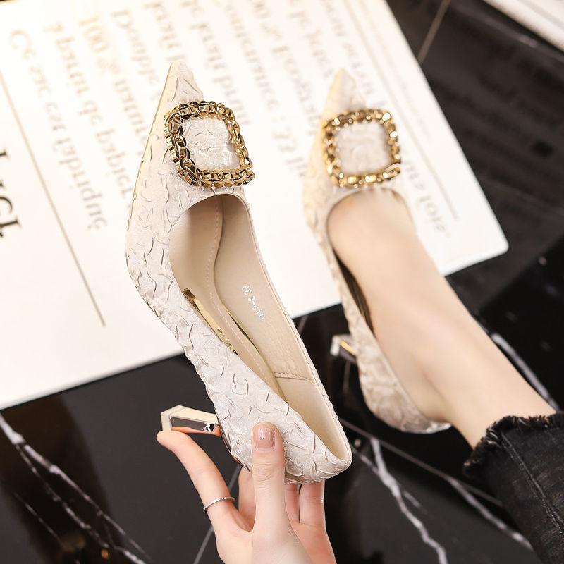 Shallow stiletto high heels femininity autumn 2025 new pointed square buckle fairy wind wear single shoes female tide 40
Shallow stiletto high heels femininity autumn 2025 new pointed square buckle fairy wind wear single shoes female tide 40