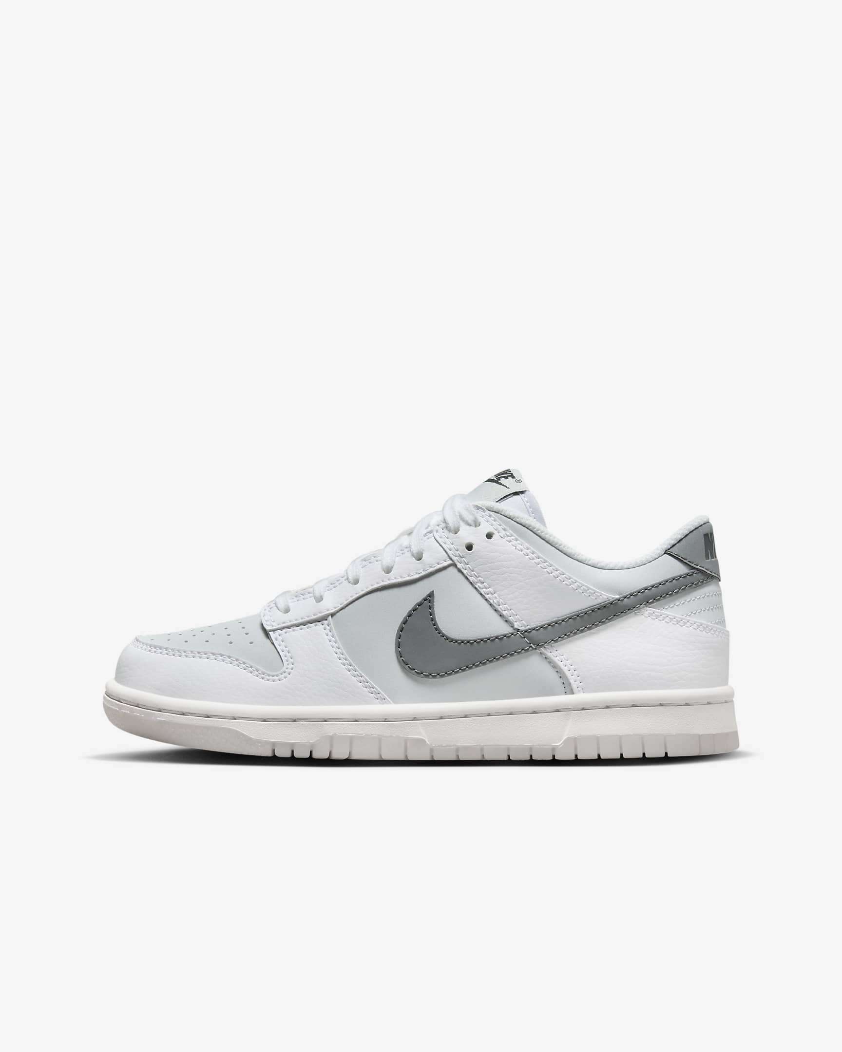 Кроссовки Nike Dunk Low Junior FV0365-100 Детские
Кроссовки Nike Dunk Low Junior FV0365-100 Детские