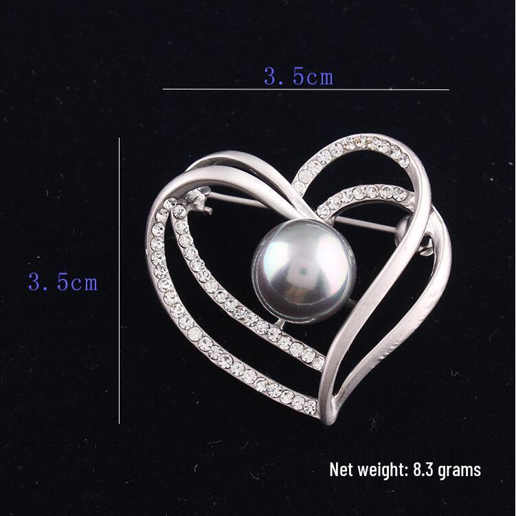 Высококачественная корейская матовая серебристая брошь-цветок с жемчугом
Высококачественная корейская матовая серебристая брошь-цветок с жемчугом