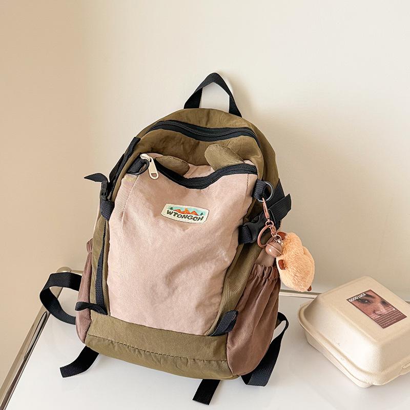 Korean contrasting color children s backpack new outdoor small fresh cartoon dopamine kindergarten schoolbag backpack
Korean contrasting color children s backpack new outdoor small fresh cartoon dopamine kindergarten schoolbag backpack