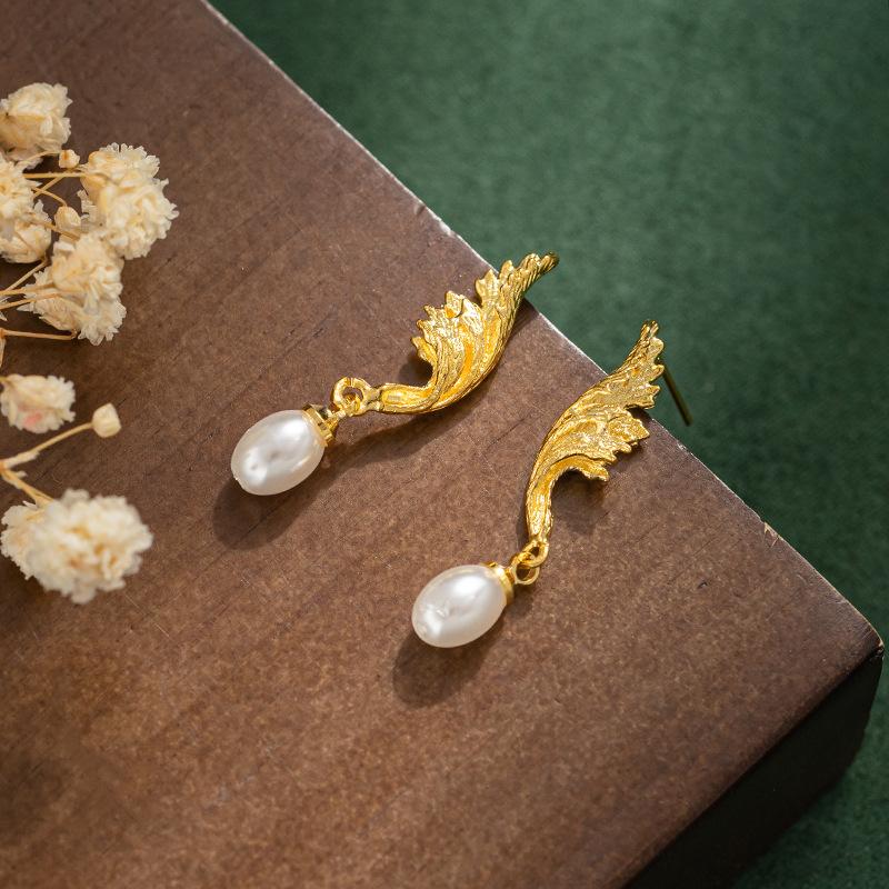 JMXD- JMXD Gold Plated Copper Leaf Earrings, Freshwater Pearl Look, Textured Design, Elegant Jewelry for Women
JMXD- JMXD Gold Plated Copper Leaf Earrings, Freshwater Pearl Look, Textured Design, Elegant Jewelry for Women