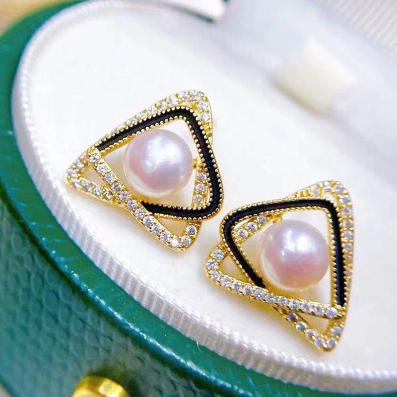 Модные серьги для женщин белый
Модные серьги для женщин белый