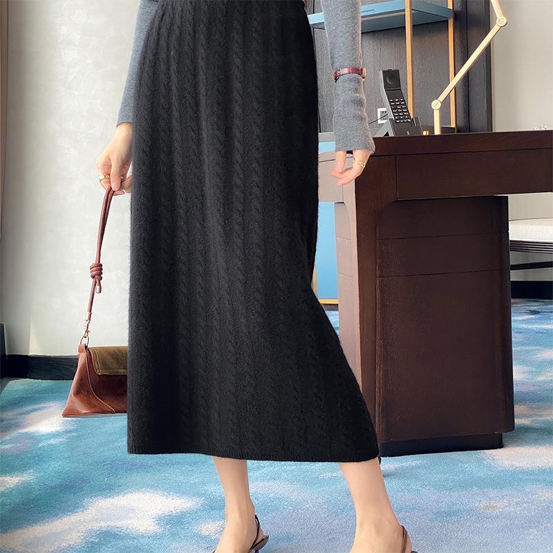 Women s 7-Gauge Thick Cable Knit 100% Wool Midi Skirt - Autumn/Winter Japanese Korean Style, Casual Long Straight Bodycon Cashmere Skirt. One Size
Women s 7-Gauge Thick Cable Knit 100% Wool Midi Skirt - Autumn/Winter Japanese Korean Style, Casual Long Straight Bodycon Cashmere Skirt. One Size