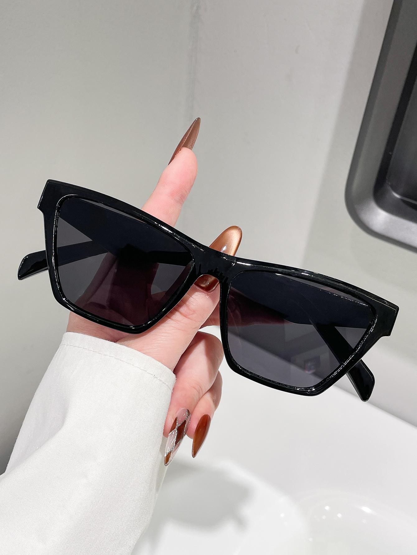 Retro European And American Style Solid Color Square Frame Glasses Simple Fashionable Versatile Suitable for Daily Wear чёрный
Retro European And American Style Solid Color Square Frame Glasses Simple Fashionable Versatile Suitable for Daily Wear чёрный