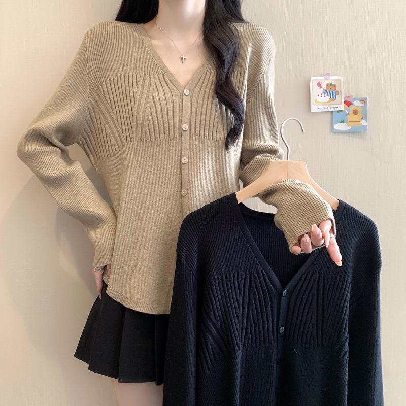 Autumn/Winter Plus Size Women s V-Neck Knit Cardigan: Minimalist, Stylish, Tailored for a Chic Look. 2XL (Recommended 130-150 jin) хакі
Autumn/Winter Plus Size Women s V-Neck Knit Cardigan: Minimalist, Stylish, Tailored for a Chic Look. 2XL (Recommended 130-150 jin) хакі