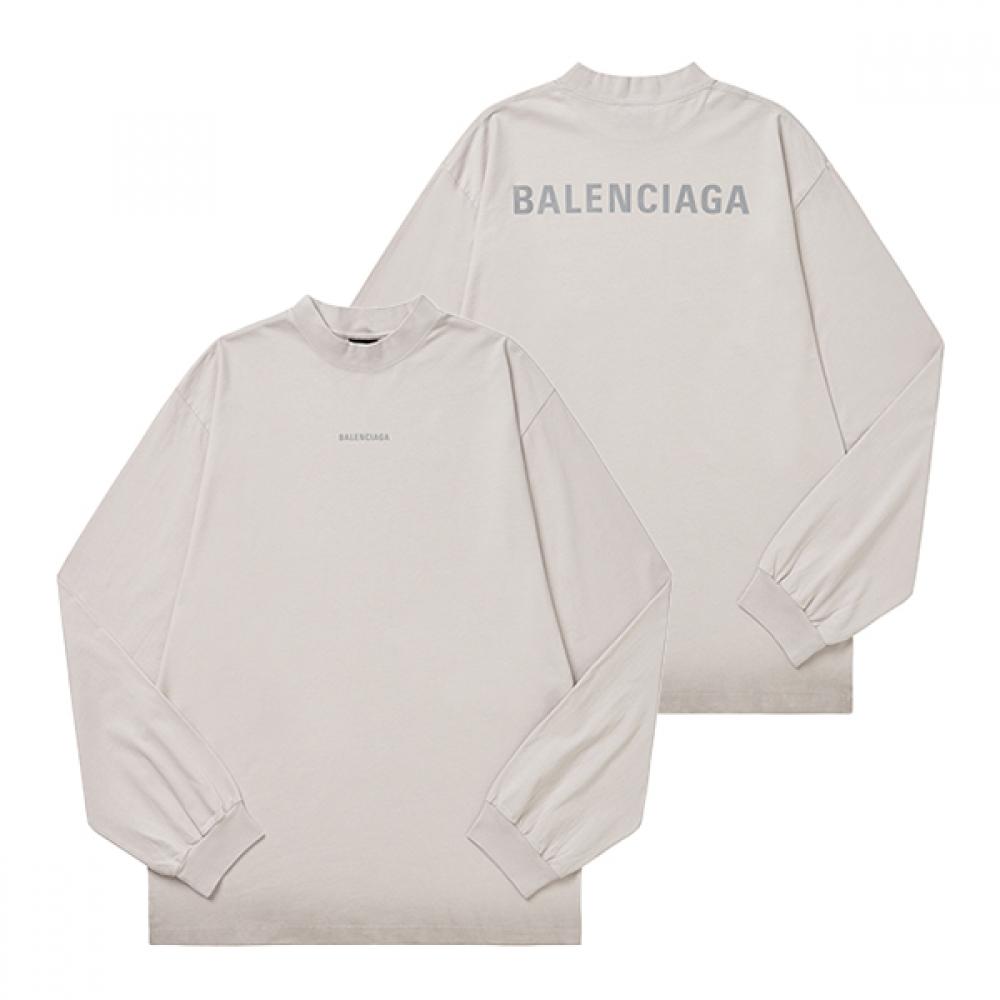 Balenciaga 744449 Tqvn1 9016 Back Logo Print Men S Long Sleeve Tee 744449 TQVN1 9016 (XL)
Balenciaga 744449 Tqvn1 9016 Back Logo Print Men S Long Sleeve Tee 744449 TQVN1 9016 (XL)