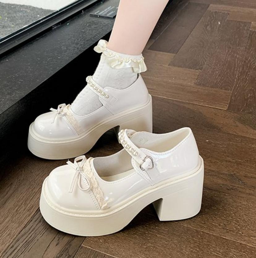 Japanese Patent Leather High Heels Mary Jane Shoes Women s Ankle Buckle Platform Pumps Woman Punk Uniform Single Lolita Shoes 35
Japanese Patent Leather High Heels Mary Jane Shoes Women s Ankle Buckle Platform Pumps Woman Punk Uniform Single Lolita Shoes 35