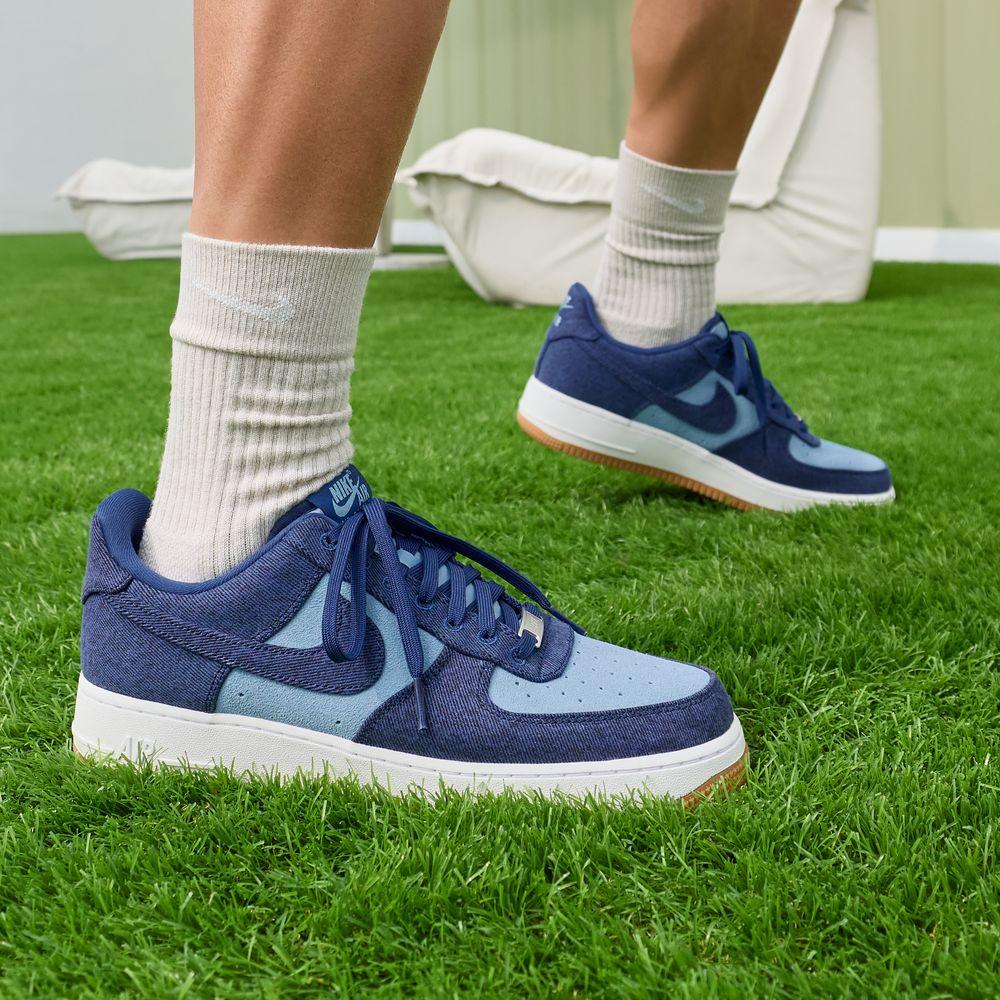 Nike Air Force 1 07 LV8 Denim 43
Nike Air Force 1 07 LV8 Denim 43