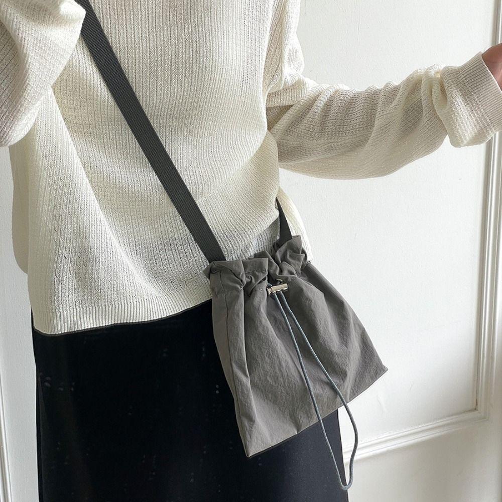 Mobile Phone Storge Drawstring Canvas Bag Korean Style Mini Crossbody Bag Office Worker
Mobile Phone Storge Drawstring Canvas Bag Korean Style Mini Crossbody Bag Office Worker