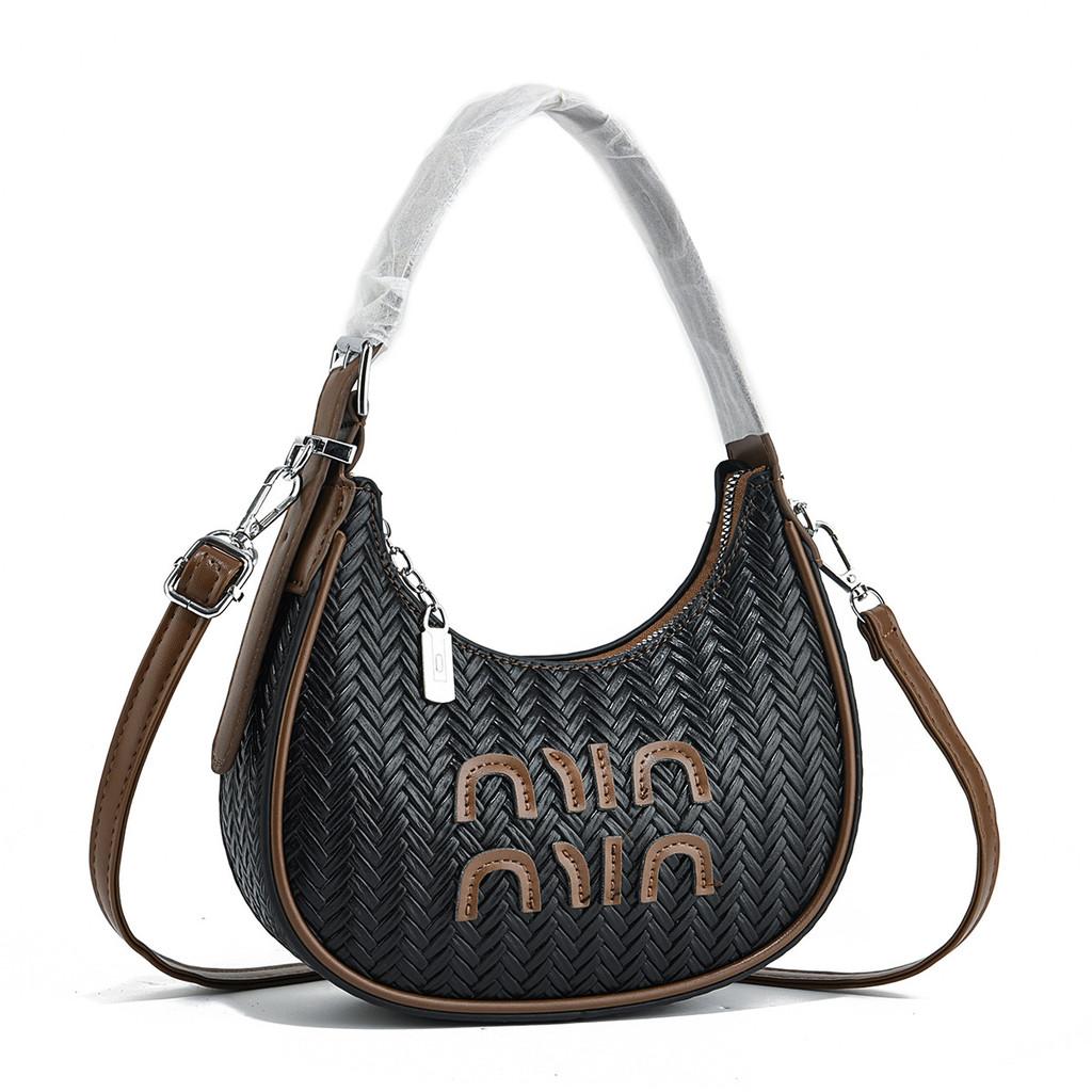 Trendy Small Crossbody Bag With Stitching Details For Casual Outings And Women чёрный
Trendy Small Crossbody Bag With Stitching Details For Casual Outings And Women чёрный