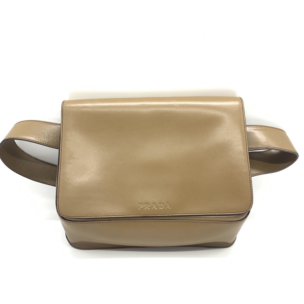 Used PRADAWaist bag leather unisex
Used PRADAWaist bag leather unisex