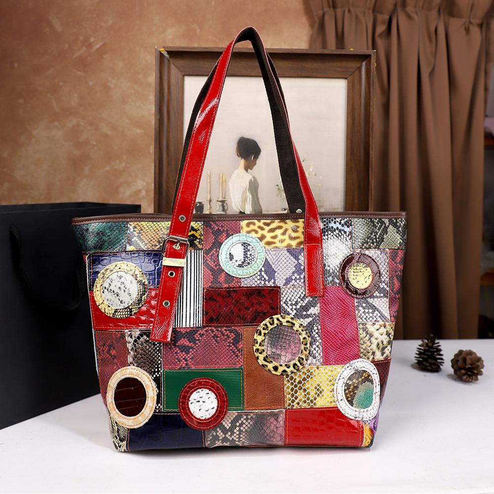 Autumn And Winter Bohemian Style Pitot Bag First Layer Cowhide Large Capacity Commuting Bag Dating Shopping Trip
Autumn And Winter Bohemian Style Pitot Bag First Layer Cowhide Large Capacity Commuting Bag Dating Shopping Trip