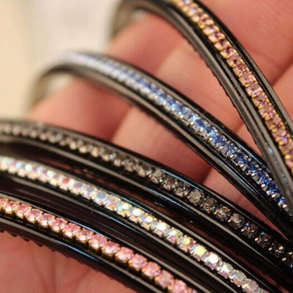 Random 5-piece s Colorful Rhinestone Thin Headband, Light Luxury Exquisite Style, Suitable for Daily Commute / Flyaway Control
Random 5-piece s Colorful Rhinestone Thin Headband, Light Luxury Exquisite Style, Suitable for Daily Commute / Flyaway Control