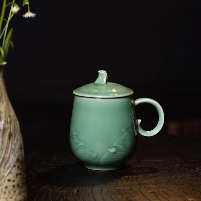 Yi Hu De Banana Leaf Pottery Teaware Gift Set
Yi Hu De Banana Leaf Pottery Teaware Gift Set