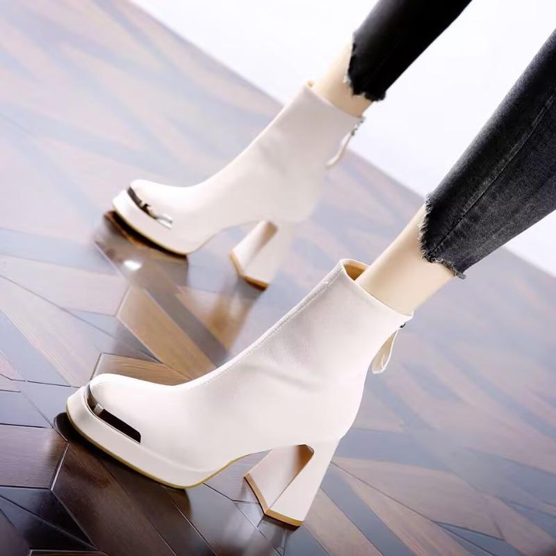 Fashion French Fashion High-heeled Booties Women s 2025 Autumn and Winter New Metal Square Toe Block Heel Stretch All-match Boots 35
Fashion French Fashion High-heeled Booties Women s 2025 Autumn and Winter New Metal Square Toe Block Heel Stretch All-match Boots 35
