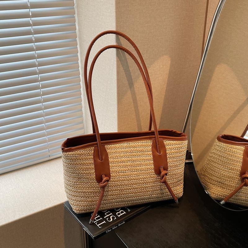 Beach vacation bag new popular fashion shoulder bag large capacity tote bag woven straw bag хакі
Beach vacation bag new popular fashion shoulder bag large capacity tote bag woven straw bag хакі