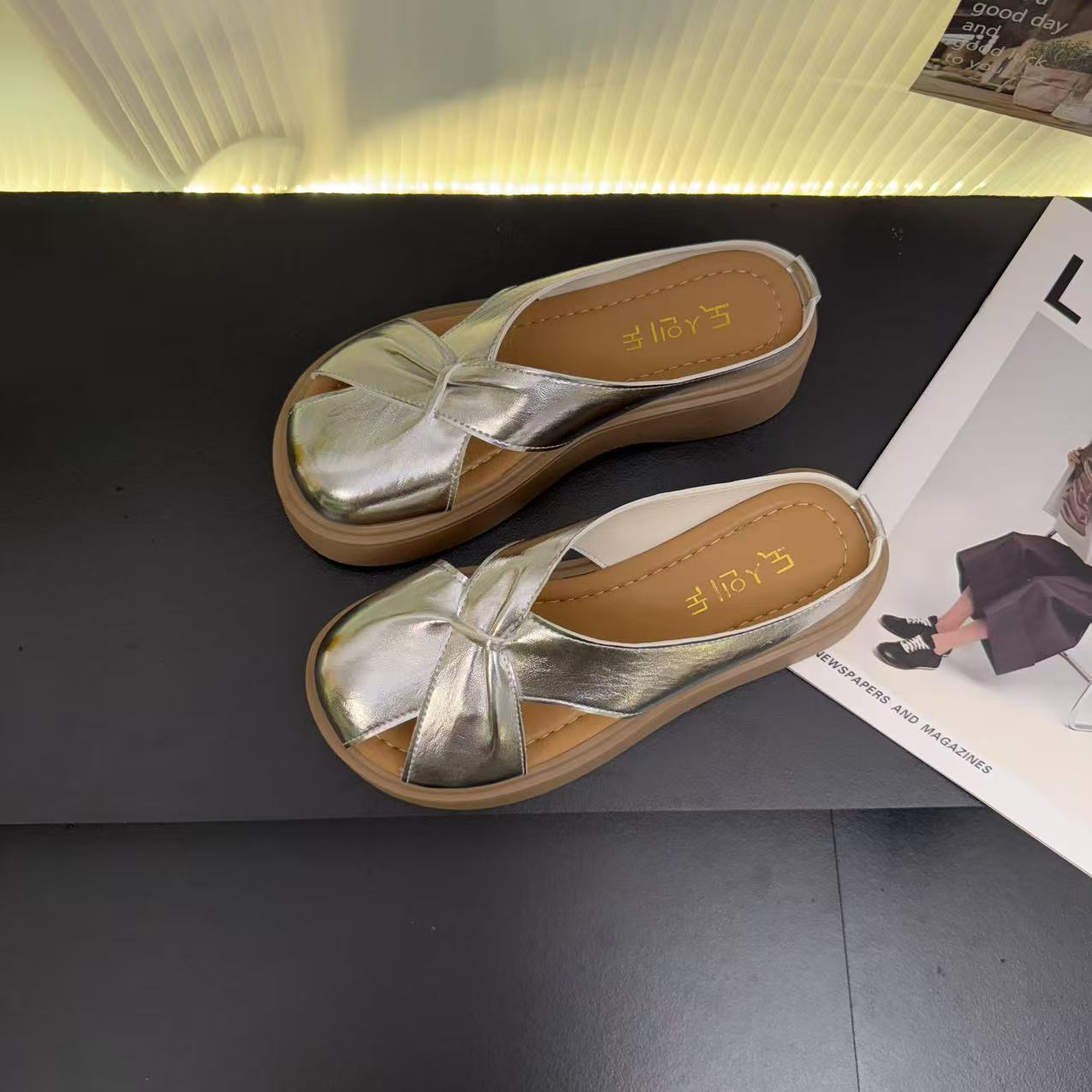 Baotou hollow slope heel half drag sandals women s outer wear 2025 summer new French temperament flat bottom one word cool single shoes 40
Baotou hollow slope heel half drag sandals women s outer wear 2025 summer new French temperament flat bottom one word cool single shoes 40