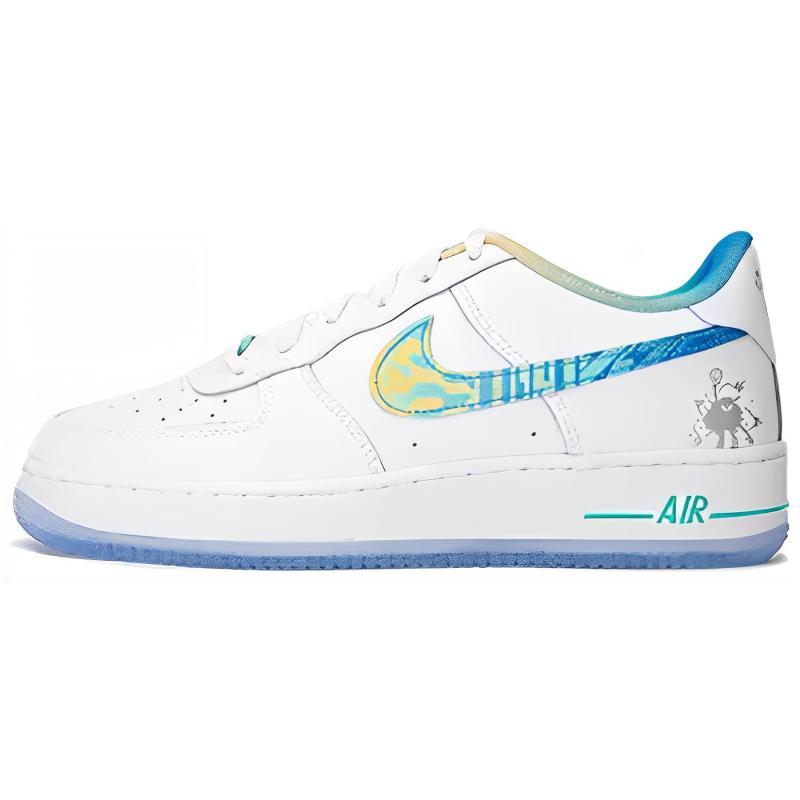 Nike Air Force 1 LV8 Unlock Your Space GS Sneakers FJ7691-191 35.5
Nike Air Force 1 LV8 Unlock Your Space GS Sneakers FJ7691-191 35.5