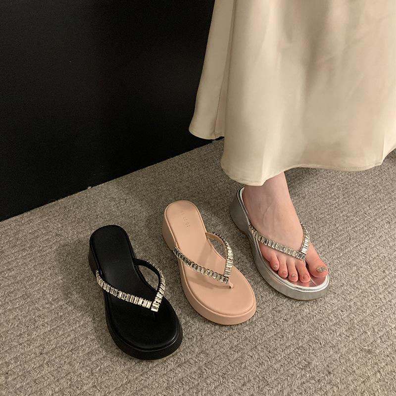 2025 summer new design sense niche temperament thick-bottomed rhinestone slippers women wear silver toe beach sandals 40 срібний
2025 summer new design sense niche temperament thick-bottomed rhinestone slippers women wear silver toe beach sandals 40 срібний