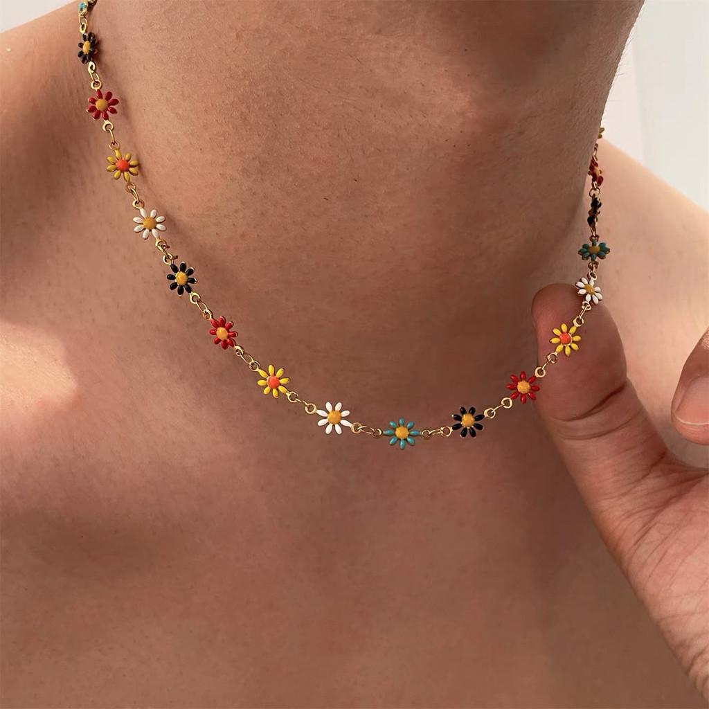 Floral Geometric Titanium Steel Pendant Choker For Casual Wear And Gift
Floral Geometric Titanium Steel Pendant Choker For Casual Wear And Gift