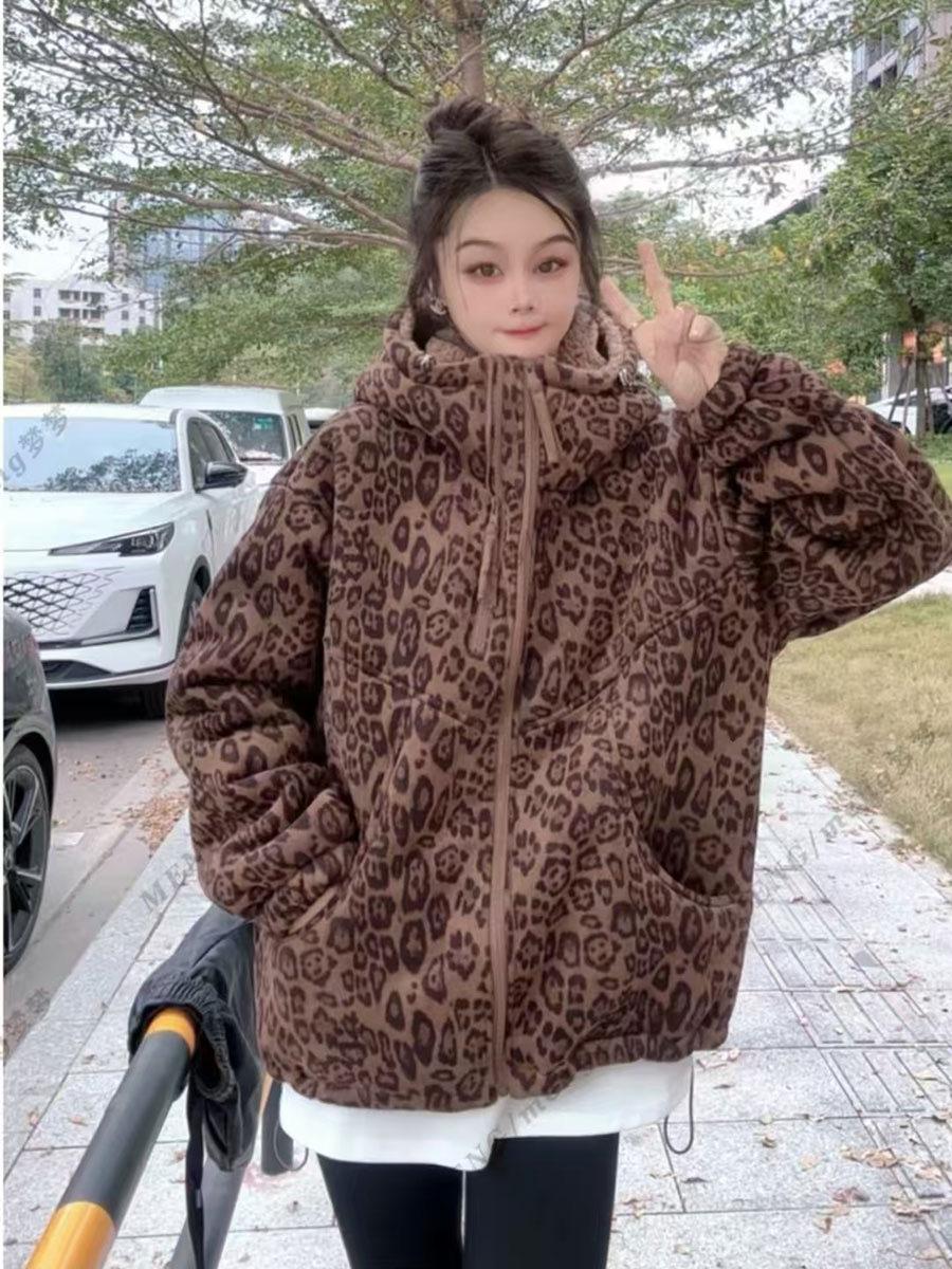 Retro leopard print hooded jacket for women s 2025 autumn and winter new loose and versatile long-sleeved thickened zipper plush top M цветной печати леопарда
Retro leopard print hooded jacket for women s 2025 autumn and winter new loose and versatile long-sleeved thickened zipper plush top M цветной печати леопарда