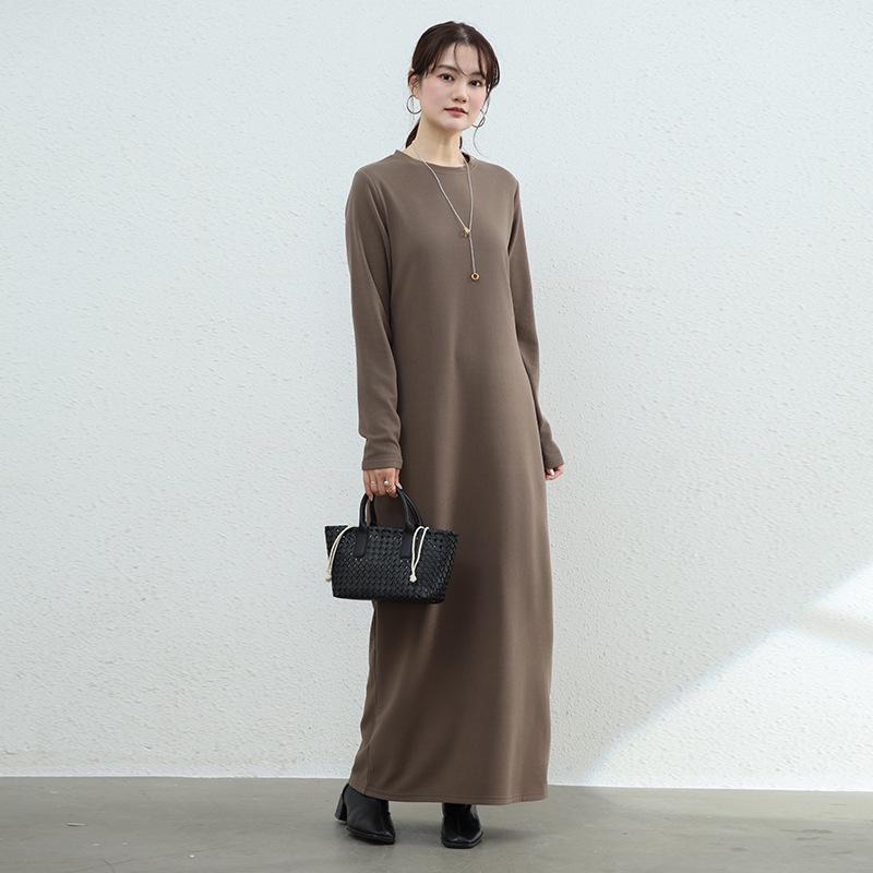 Autumn-Winter Japanese Style Brushed Wool Round Neck Long Sleeve Slimming Warm Dress for Women Extended L
Autumn-Winter Japanese Style Brushed Wool Round Neck Long Sleeve Slimming Warm Dress for Women Extended L