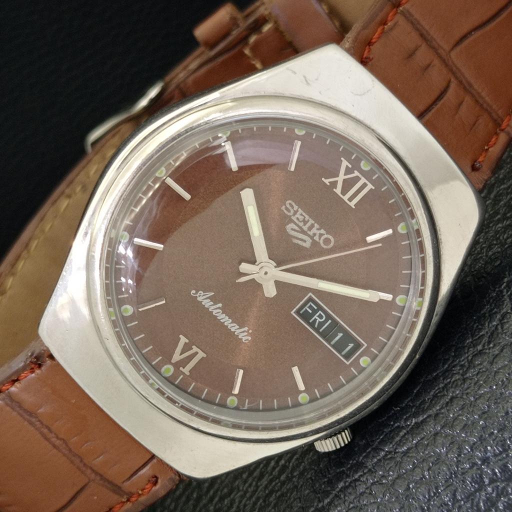 Б/У винтажные мужские часы SEIKO 5 AUTOMATIC 7009A из Японии с коричневым циферблатом a434256-2 R120-a434256
Б/У винтажные мужские часы SEIKO 5 AUTOMATIC 7009A из Японии с коричневым циферблатом a434256-2 R120-a434256