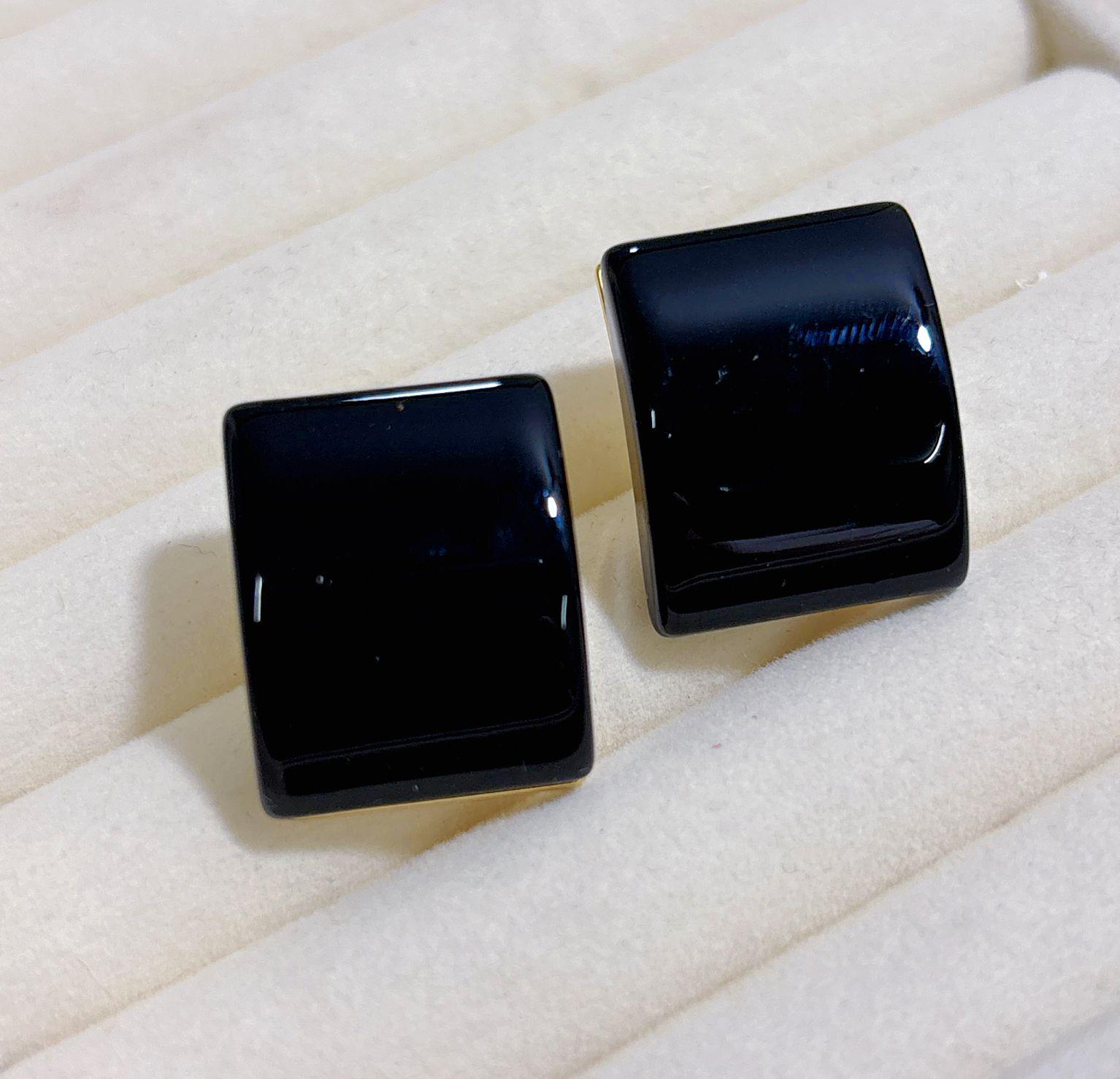 Модні Ретро Гонконгський Стиль Маджонг Пусети 2025: Універсальний Високоякісний Дизайн з Смоли 18K Gold чорний
Модні Ретро Гонконгський Стиль Маджонг Пусети 2025: Універсальний Високоякісний Дизайн з Смоли 18K Gold чорний