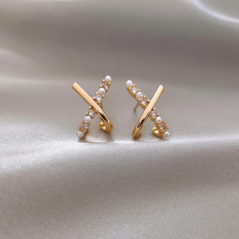 925 Silver Needle X Cross Pearl Earrings - Elegant Korean Zircon Earrings, Exquisite and Petite in Design
925 Silver Needle X Cross Pearl Earrings - Elegant Korean Zircon Earrings, Exquisite and Petite in Design