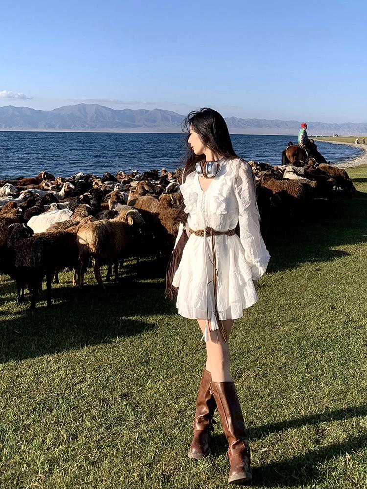 Double-layer suit V-neck fairy skirt design sense waist, early autumn small white long-sleeved dress women s small white dress S
Double-layer suit V-neck fairy skirt design sense waist, early autumn small white long-sleeved dress women s small white dress S