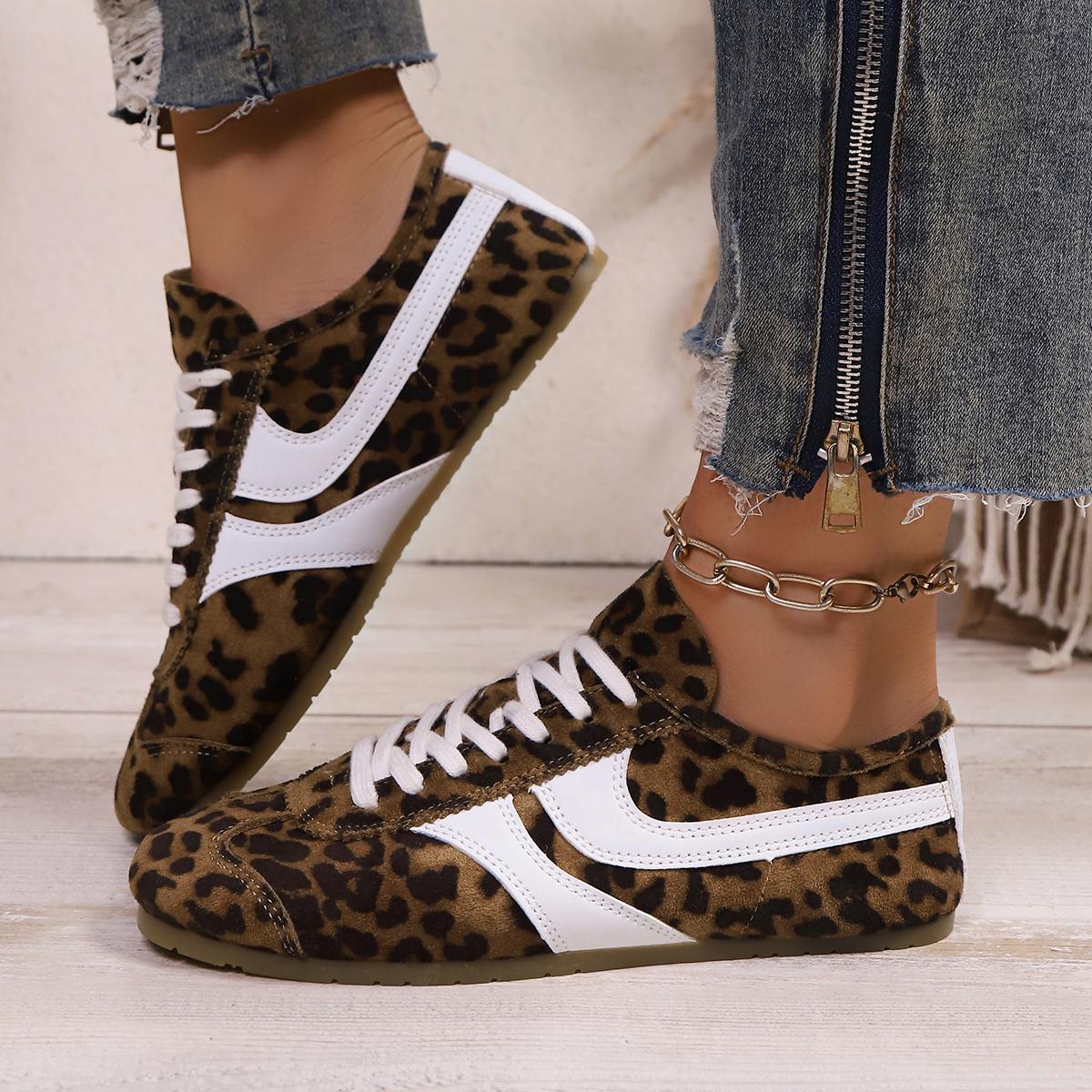 Fashion 2025 New Women Sneakers Outdoor Comfortable Sneakers Women Fashion Flat Lace-up Retro Large Size Shoes Women Zapatos De Mujer 43 цветной печати леопарда
Fashion 2025 New Women Sneakers Outdoor Comfortable Sneakers Women Fashion Flat Lace-up Retro Large Size Shoes Women Zapatos De Mujer 43 цветной печати леопарда